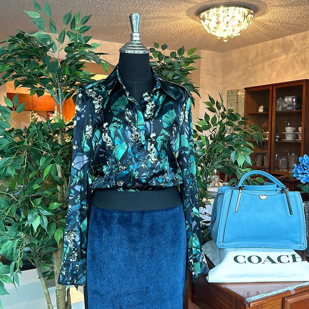 Sandra Angelozzi Silk Shirt Blouse Size 40 or Size 6-8  Navy & Green Office Work